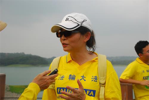 图15:学员郑嘉茜通过学法,相信有神佛存在,发觉心境变宽了,对周围的人变得比较宽容。