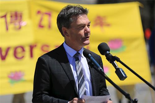 '图11:国会议员David Anderson'