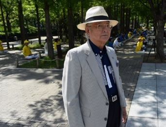 '图14:随团队来神户旅游的橘先生'