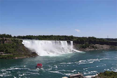 '图1:尼亚加拉瀑布(Niagara Falls)(明慧/章韵)'