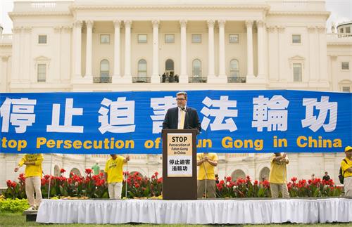 图8:全球基督教团结组织东亚组负责人本尼迪克特·罗杰斯(Benedict Rogers)