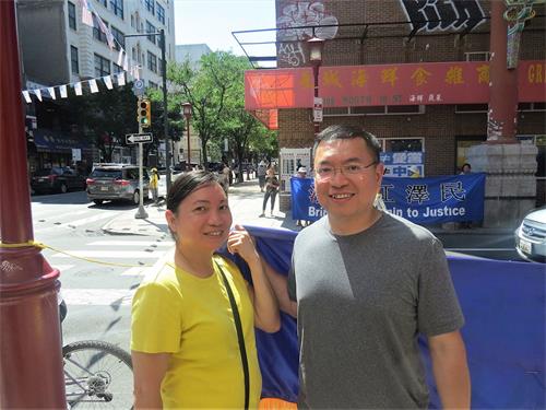 '图8:来自越南的牙医Alyssa与药剂师Tung姐弟俩分享了他们得知法轮功的经历与喜悦。'
