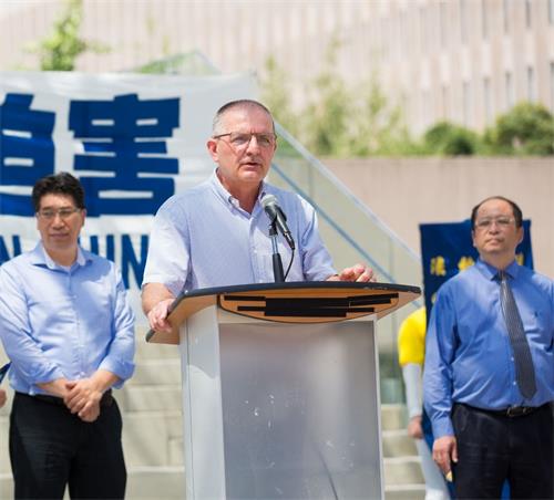 '图11:前加拿大国会议员李申(Wladslaw Lizon)'