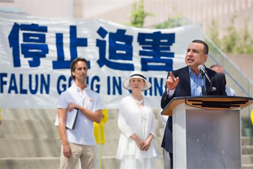 '图12:宗教人权组织“同一个自由世界”(One Free World International)创办人沙菲(Majed El Shafie)'
