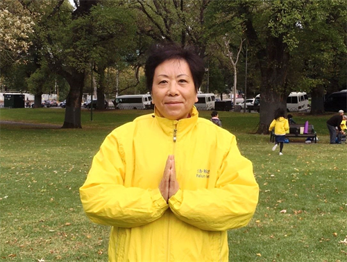 '图4:墨尔本大法弟子谢女士恭祝师尊中秋快乐。'