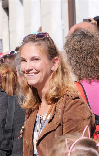 '图13:Katarzyna Śniegula-Kruk 女士说:我们生活的世界需要更多的真善忍。'