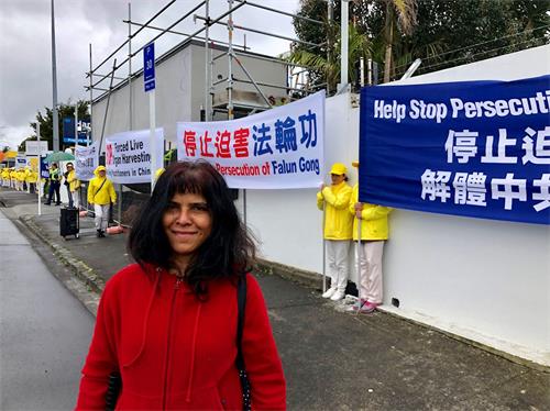 '图5:梅布尔认为中国要发展,必须尊重人权。'