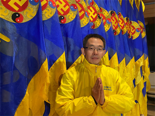 '图6:纽约旗阵学员巴学锐感恩师父,“让我回归善良本性”。'