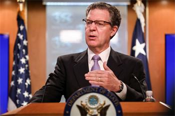 '图3:美国国际宗教事务大使萨姆·布朗巴克(Sam Brownback)(Samira Bouaou/The Epoch Times)'