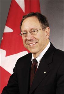 '加拿大前司法部长、检察长欧文·考特勒(Irwin Cotler)'