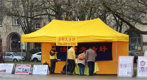 '图5~7:立陶宛民众签名,控告迫害法轮功的元凶'