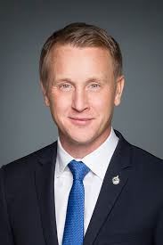 '图15:Grande Prairie-Mackenzie选区国会议员Chris Warkentin'