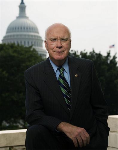 '图2:法轮功反迫害二十一周年,佛蒙特州(Vermont)民主党籍联邦参议员帕特里克·莱希(Sen.