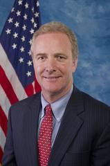 '图6:法轮功反迫害二十一周年,马里兰州(Maryland)民主党籍联邦参议员克里斯·范浩伦(Sen.