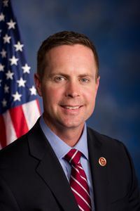 '图21:法轮功反迫害二十一周年,伊利诺伊州(Illinois)共和党籍联邦众议员罗德尼‧戴维斯(Rep.