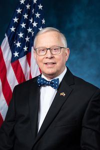 '图32:法轮功反迫害二十一周年,德克萨斯州共和党籍联邦众议员罗恩‧莱特(Rep.
