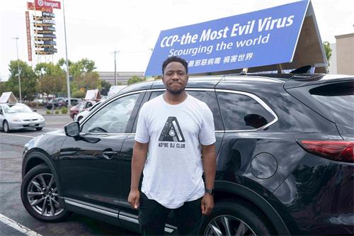 '图11:刚修炼法轮功两个月的布兰登·贝克'