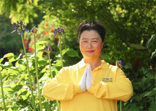 '图5:法轮功学员栾玲恭祝师尊新年快乐!'