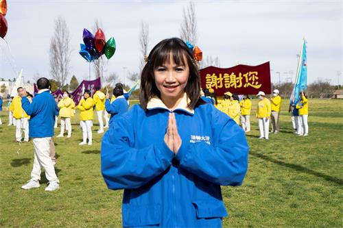 '图4:越南裔法轮功学员蒂芬尼·黎(Tiffany Le)说:“能够得法,是我一生中最珍贵的,谢谢师父!”'