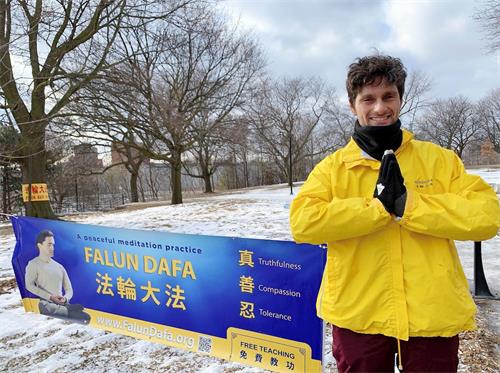 '图5:法轮功学员何西感恩师父让他重新走回修炼之路。'