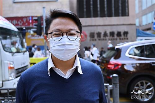 '图5:旺角区区议员朱江玮建议市民向食环署举报非法展板。'