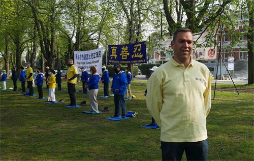 '图5:伊夫·霍文(Yves vd Hoeven)表示:今天来这里就是反对中共的邪恶迫害,我会一直努力,直至迫害结束。'