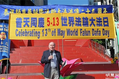 '图5:澳洲国家公民委员会(NCC)前主席威斯特摩尔(Peter Westmore)先生。'