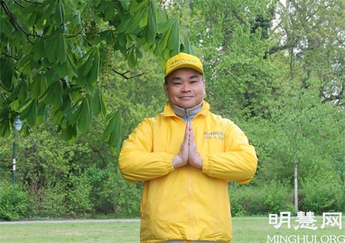 '图4:邓维俊感恩李洪志师父赋予他健康的生命和积极的人生态度'