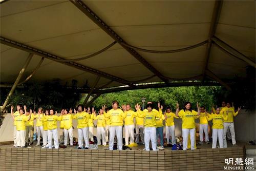'图2:liangong:二零二一年五月八日部份内坜区学员集体晨炼。'