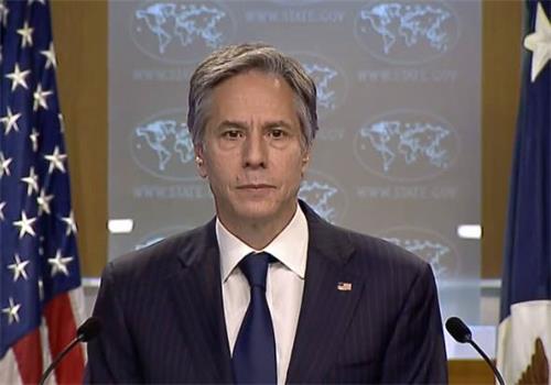 '图:美国国务卿布林肯在新闻发布会上发言'