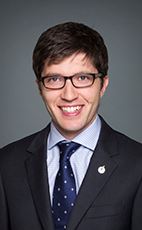 '图27:Sherwood Park-Fort Saskatchewan选区国会议员、影子内阁人权部长Garnett Genuis'