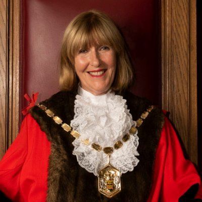 '图3:默顿(Merton)市长萨莉·肯尼(Sally Kenny)'