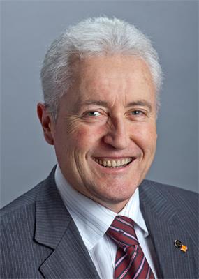 '图2:前瑞士联邦国会议员,现日内瓦市参议员卢克·巴赫塔萨(Luc Barthassat)'