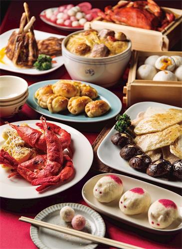 '图2~4:雷晓臻创作的手工复刻食物,“拟真”的食物羊毛毡作品,栩栩如生。'