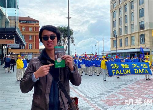 '图13:马克非常佩服法轮功学员二十多年的坚持反迫害。'