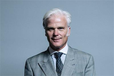 '图1:上议院议员,德斯蒙德·斯韦恩爵士(Rt Hon Sir Desmond Swayne TD MP)'
