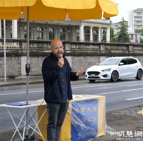 图3:瑞士联邦国会议员尼古拉瓦德·瓦尔德发言(Nicolas