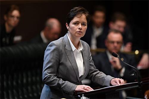 '图6:新州自由党州议员戴维斯女士(Mrs Tanya Davies MP)。'