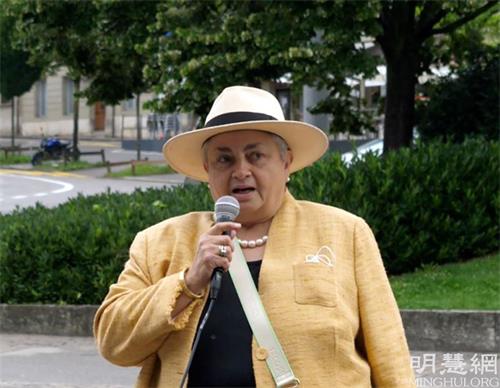 '图3:弗里堡州大议会议员埃丽卡·施奈德(Erika Schnyder)'