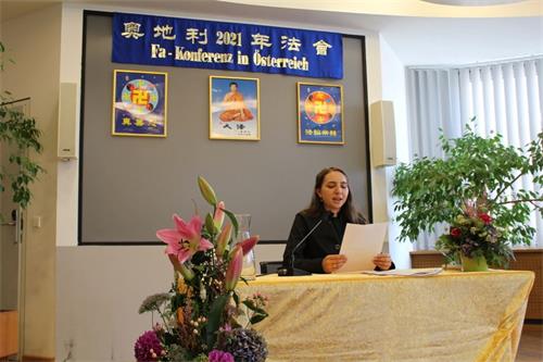 '图4:克里斯蒂娜交流了自己修去求安逸心的经历'