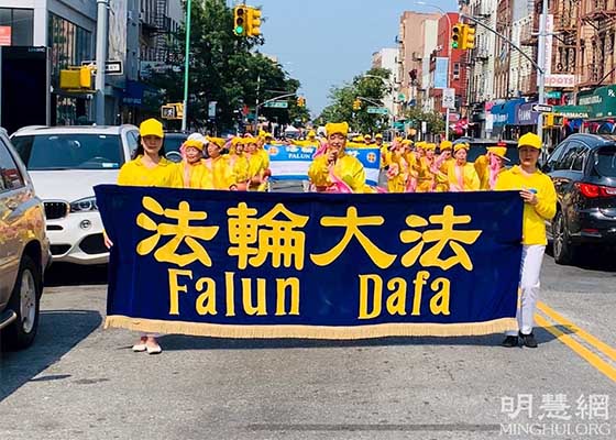 纽约学员参加三个社区游行 受欢迎