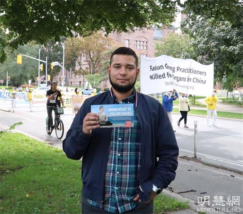 '图25:来自委内瑞拉的米格尔(Miguel)先生表示会把当天自己所了解到的信息传递给身边的亲朋好友。'