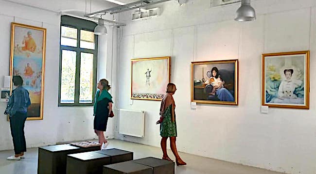 图2:二零二二年九月十二日至二十八日,真、善、忍美展在法国图卢兹(Toulouse)协会之家(Maison des Associations)展出, 图为展厅。