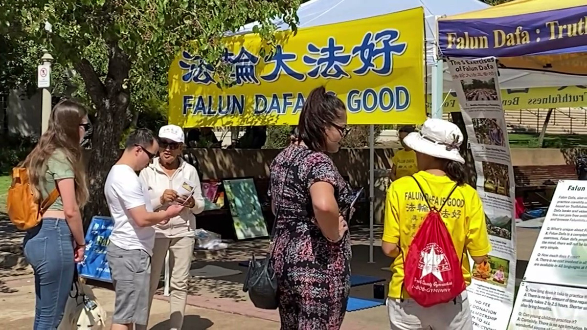 图12:民众主动了解法轮功义务教功信息。