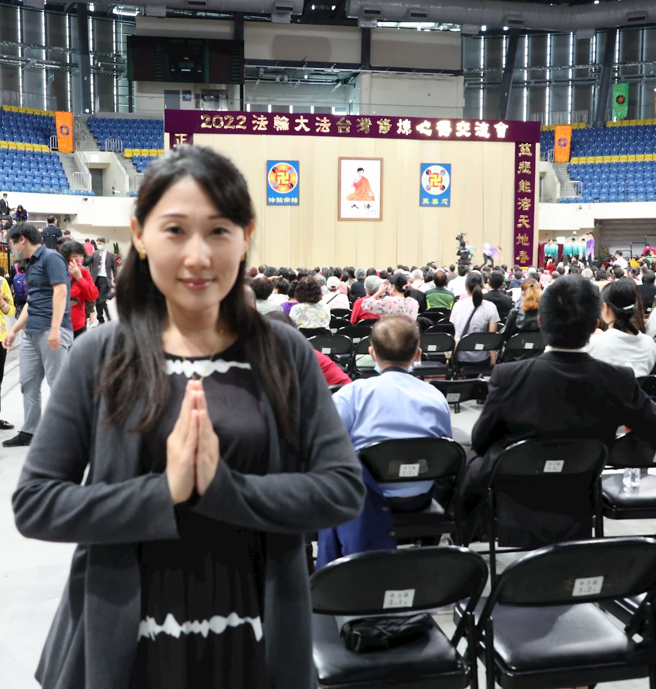 '图1:王郁青表示每一位发言的同修都让我很触动。'