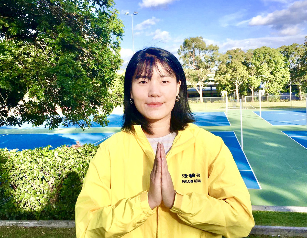图13:哈娜(Hana Dinh)感恩师尊慈悲救度,恭祝师尊新年快乐。