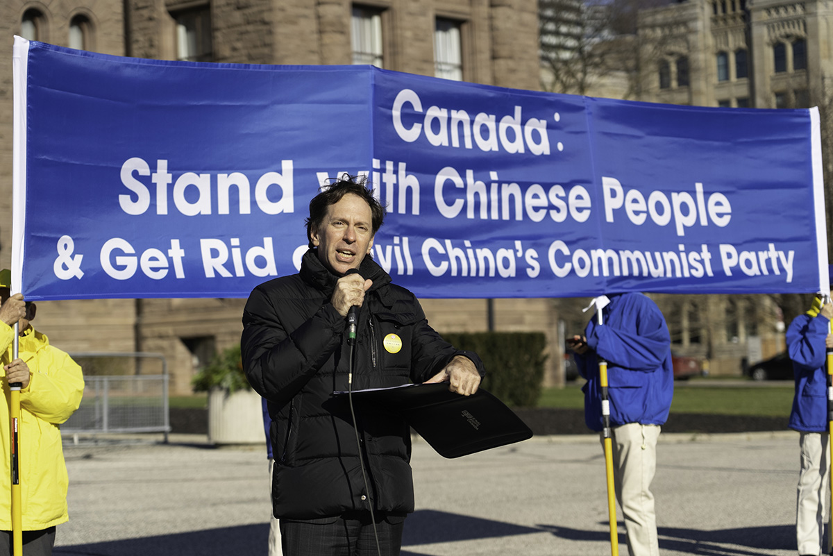 图20:加拿大犹太社区人权组织Bnai Brith Canada的首席执行官迈克尔·莫斯廷(Michael Mostyn)