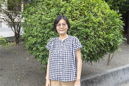 图4:去年刚走入大法修炼的张女士,在事业健康出状况,山穷水尽疑无路时,走入修炼,从此内心豁然开朗,身体康复,迎向全新的未来。