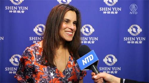 '图10:歌剧演员娜塔莎·究(Natasha Jouhl)说神韵是她看过的最精彩绝伦的演出,让人终生难忘。(新唐人电视台)'