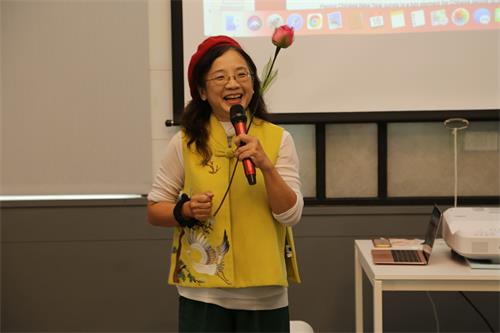 图2:雯丽实修法轮大法之后,神清气爽,身心祥和愉快,待人接物温馨体贴。